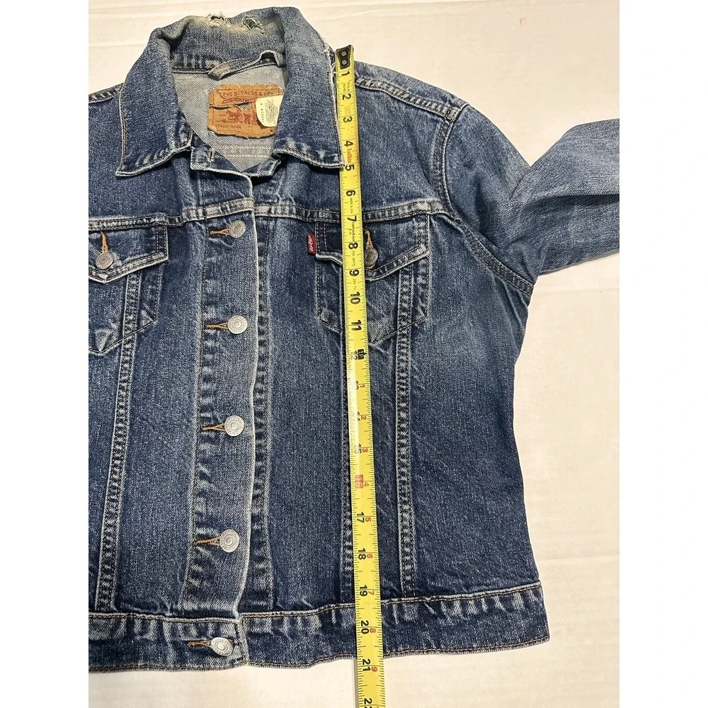 Levi's Jean Jacket Medium Y2K 2002 Trucker Iconic Coat Button Up Womens - Picture 13 of 16
